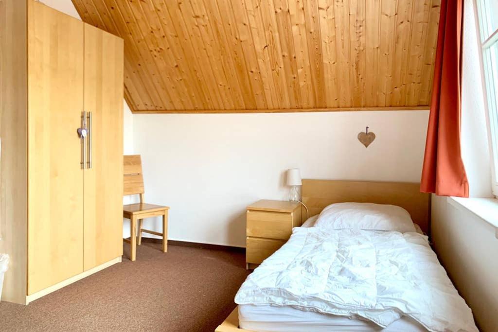 Ferienhaus Mit Bootssteg Am See In Rheinsberg Extérieur photo