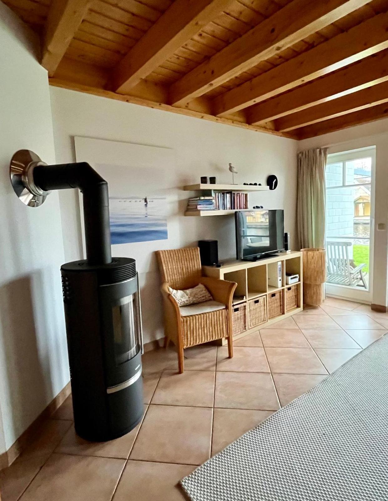 Ferienhaus Mit Bootssteg Am See In Rheinsberg Extérieur photo